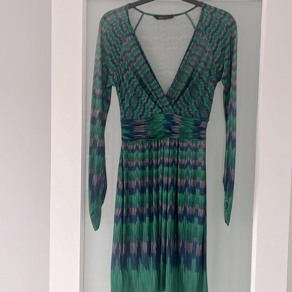 BCBG Maxazria Green and Blue Ruched Long Sleeve  Dress - Picture 3 of 8